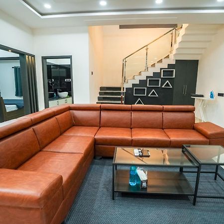 N Cube Serviced Apartments Hyderabad Exteriör bild